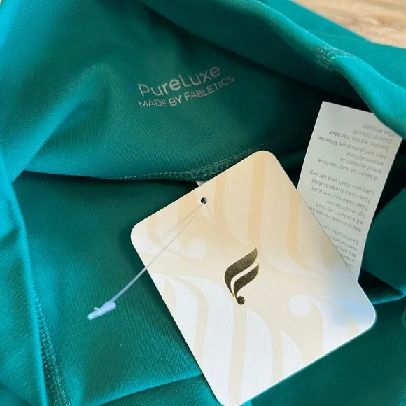 NWT- Fabletics PureLuxe HW Pocket Full length Leggings -FAIRWAY (27” inseam) - Picture 6 of 12